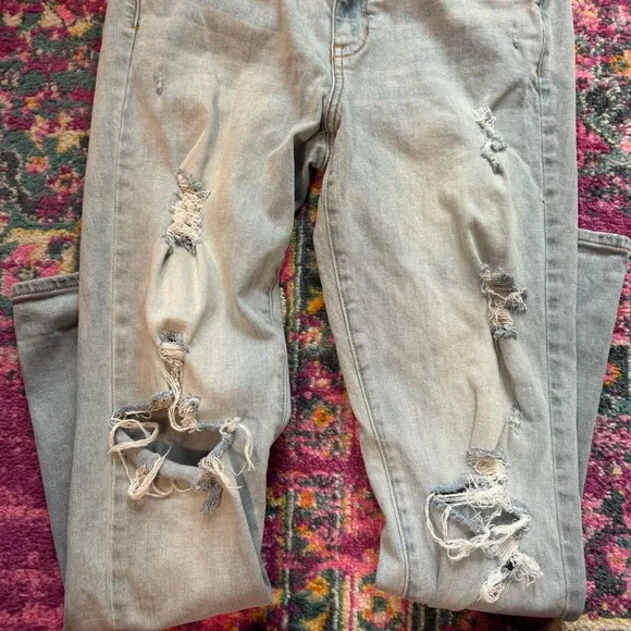 American Eagle Outfitters Light Blue Distressed Skinny Jeans - Picture 3 of 3